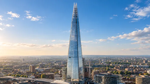 32 London Bridge St (The Shard) exterior