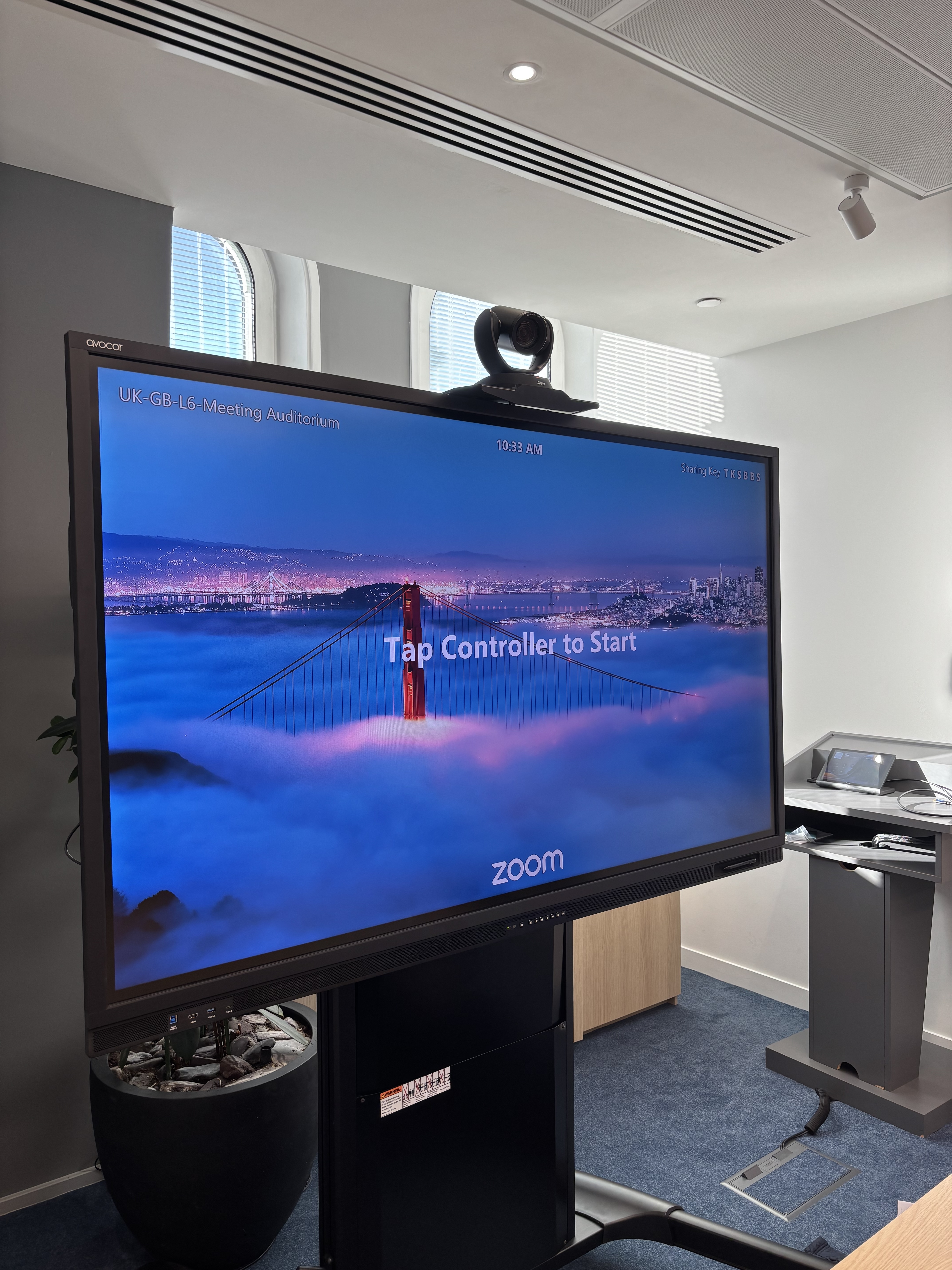 PGIM Flexible Collaboration & Divisible Meeting Space av / vc project by Spor-Group — image 3