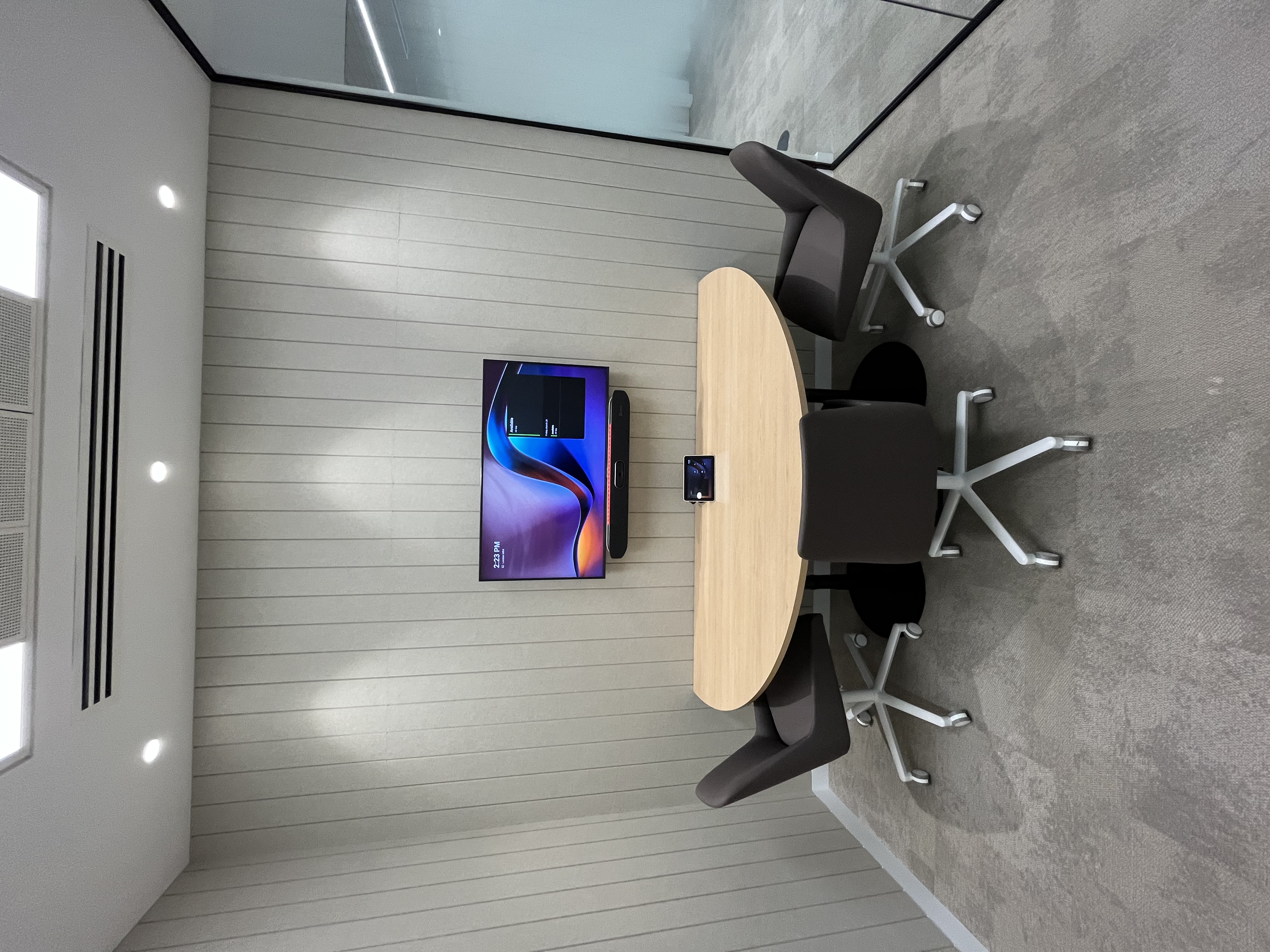 Masdar London HQ Meeting Room Transformation av / vc project by Spor-Group — image 2