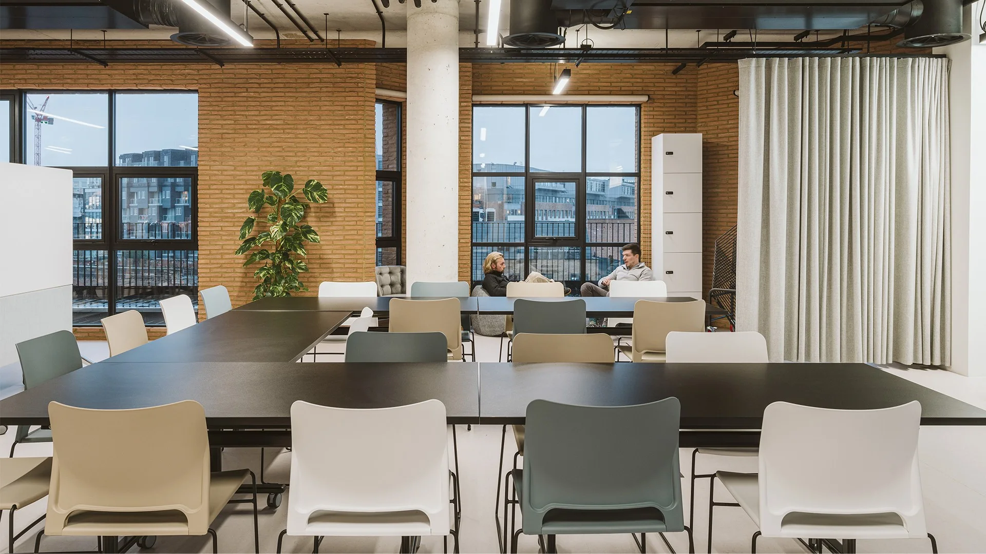 Attensi workplace / interior design project in London, United Kingdom by Soul Spaces — image 4