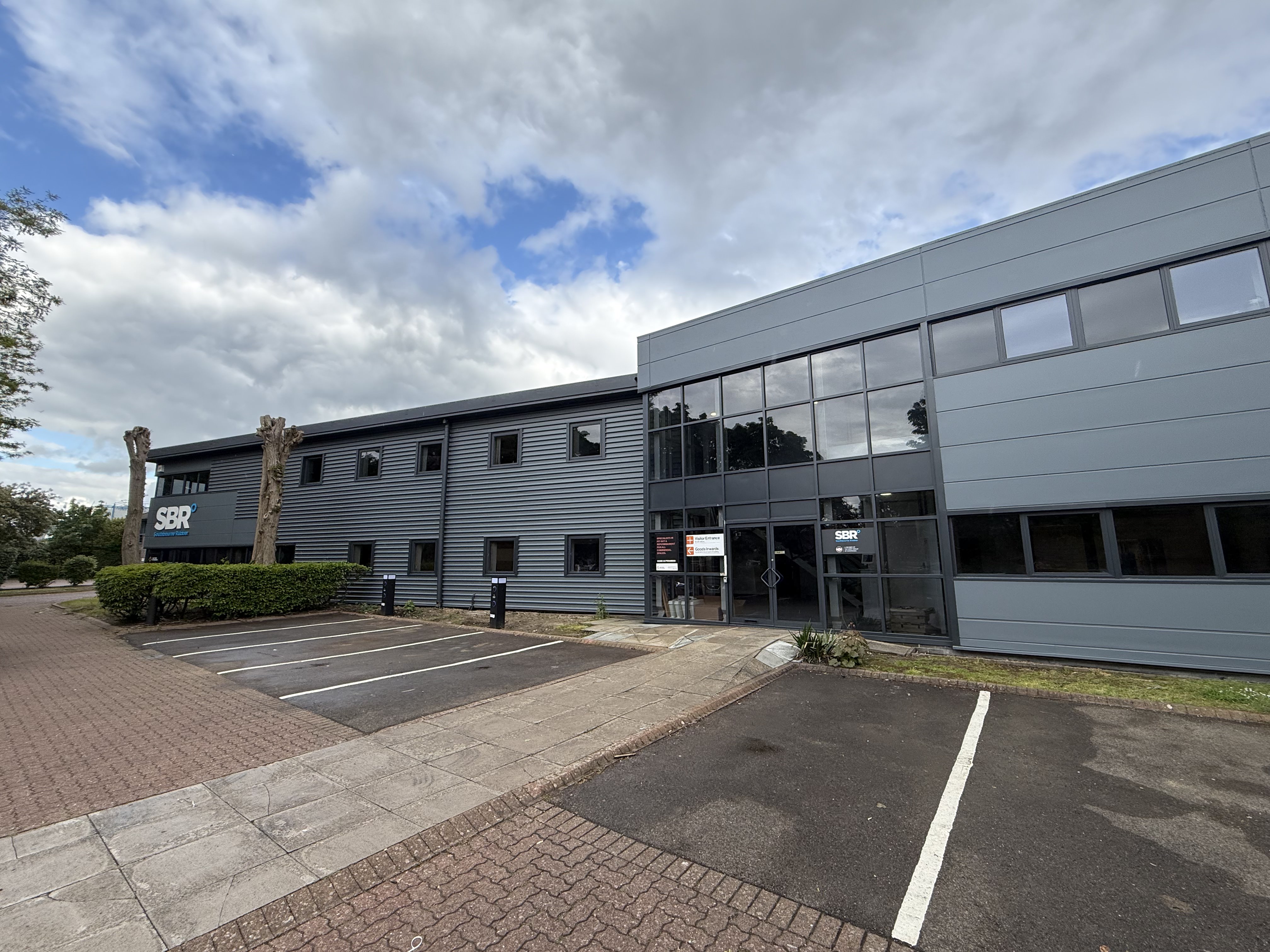 SBR - Office & Industrial Fit Out workplace / interior design project in Havant, United Kingdom by FACTION INTERIORS — image 2