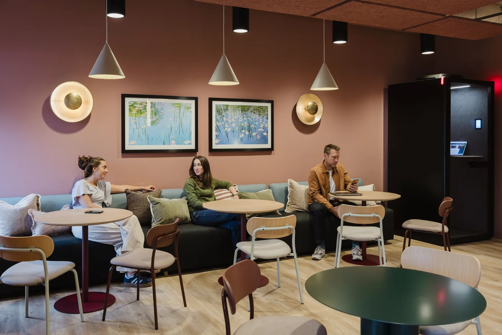 Rightacres, Cardiff workplace / interior design project in Cardiff, United Kingdom by Interaction — image 4