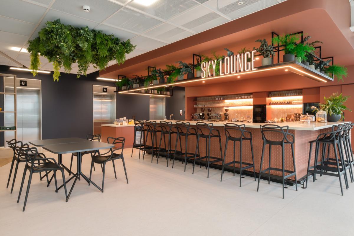 Frontier Economics, London office furniture project in London, UK by Fluid Furniture — image 5