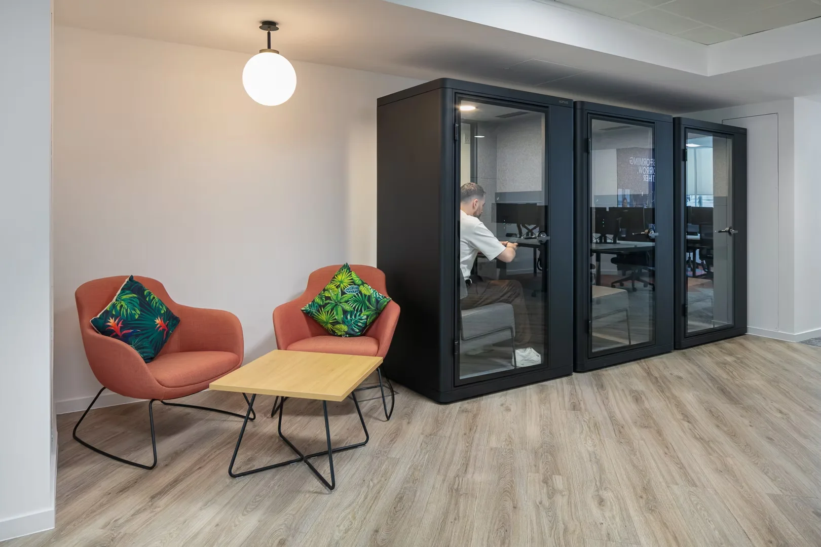Inchcape plc office furniture project in London, United Kingdom by Fluid Furniture — image 3